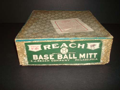 A.J. Reach 7N Fielders Mitt Box
